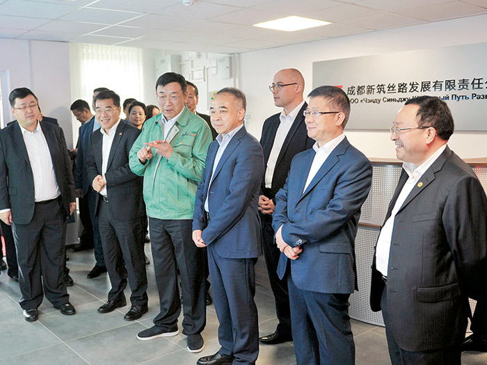  2018.8.29四川省委常委、成都市委书记范锐平视察公海赌船股份“中白工业园”项目投产运营仪式